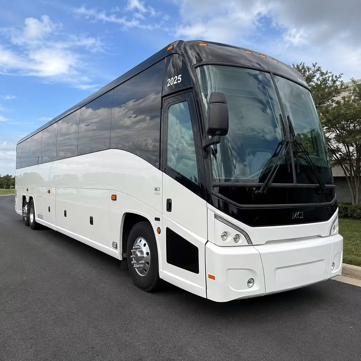school groups and universities long distance charter bus rentals from odessa texas